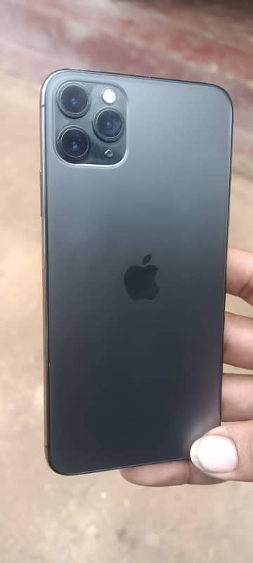 iPhone 11 Pro Max 3