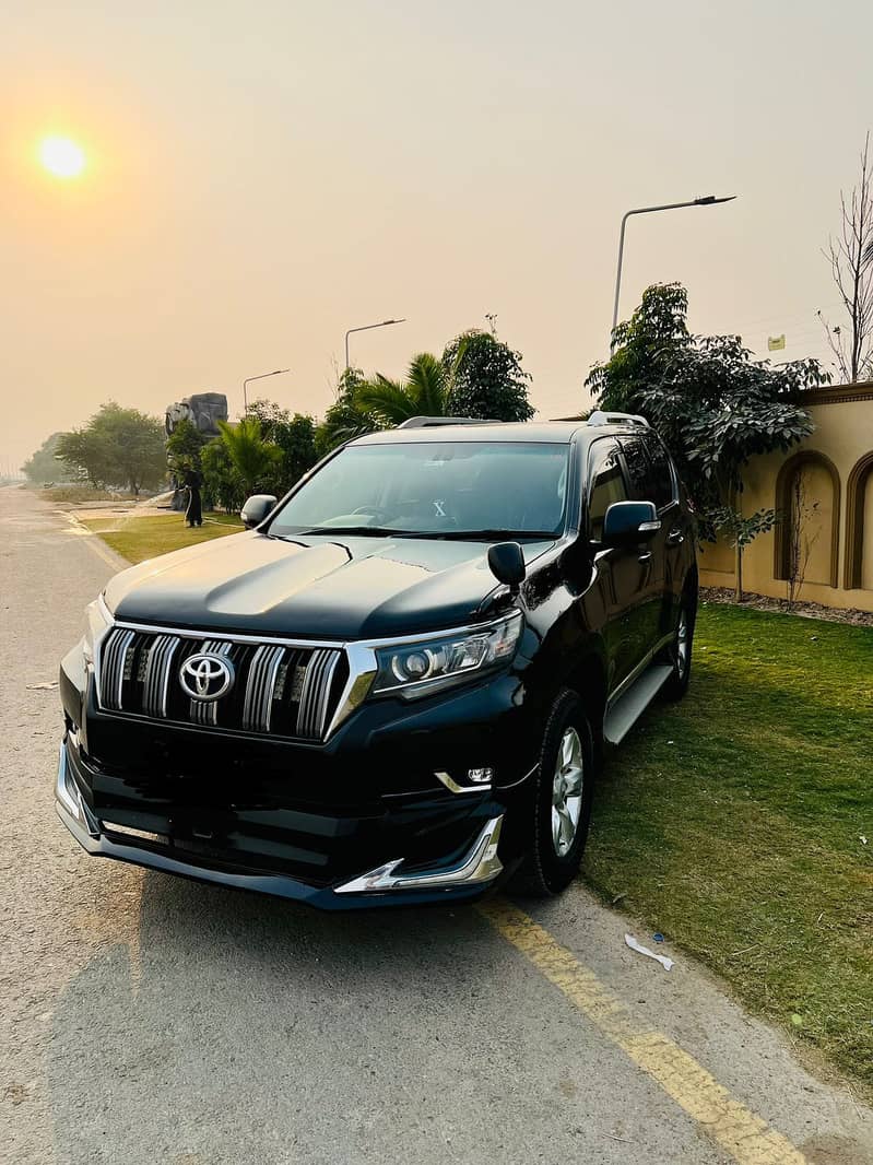 Self Drive |Land cruiser for rent | With Driver /Islamabad /Rawalpindi 9