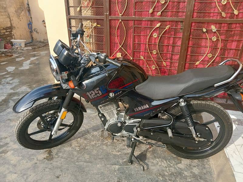 Yamaha YBR g 125 1