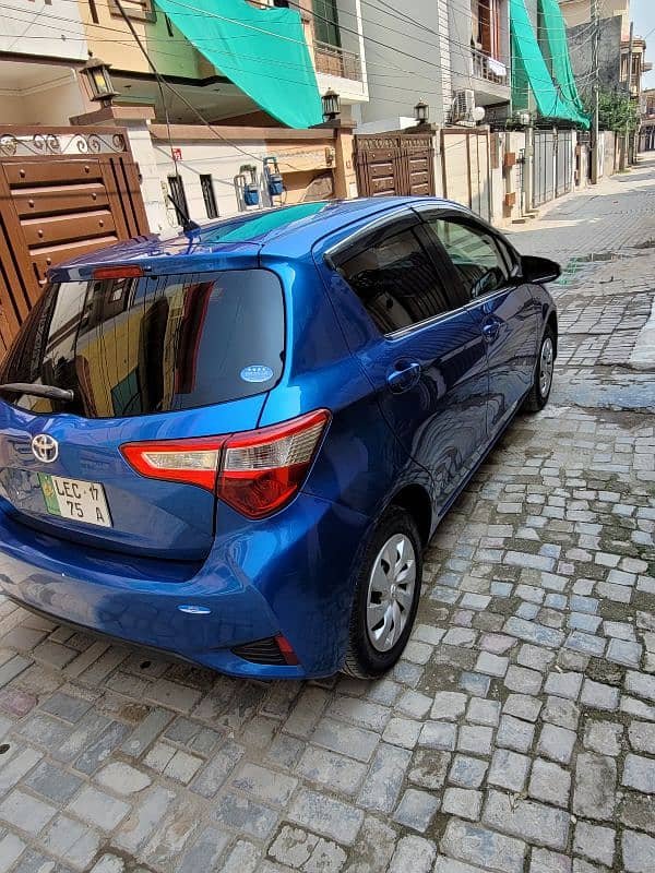 Toyota Vitz 2017 10