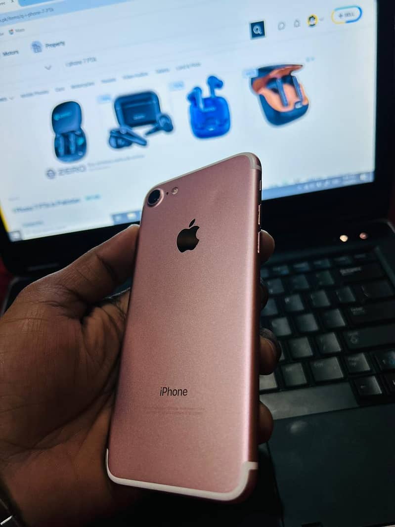 Apple iPhone 7 PTA Approved (128GB) 2