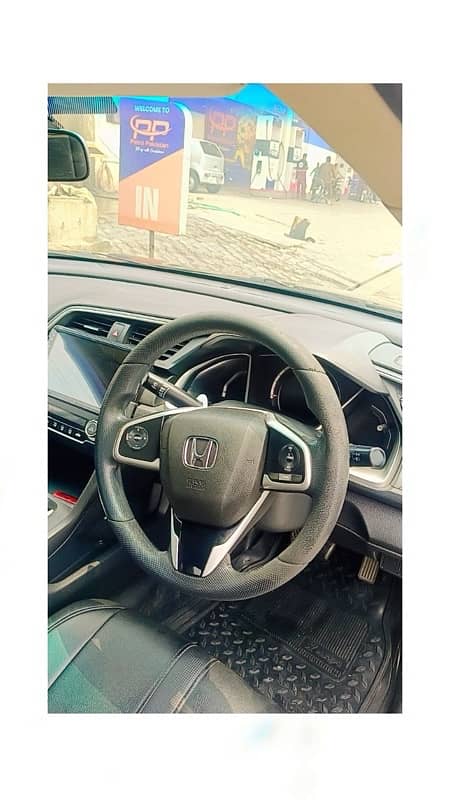 Honda Civic Oriel 2018 12