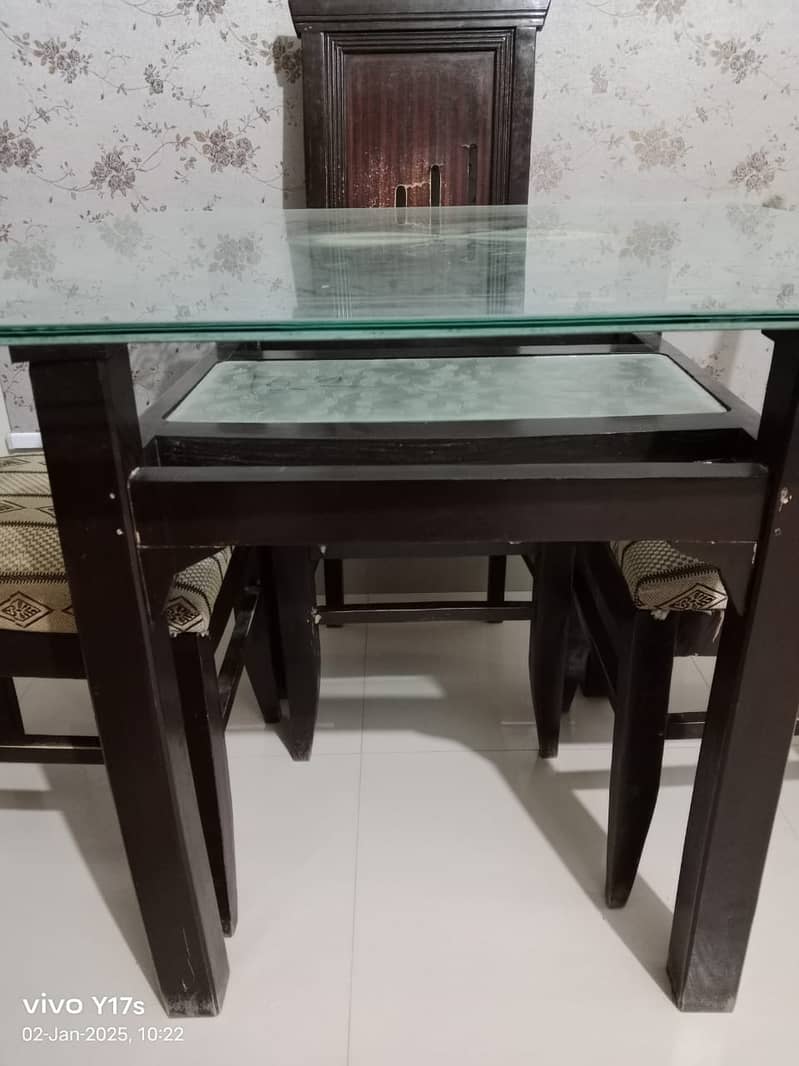 Dinning Table with 4 chairs 6