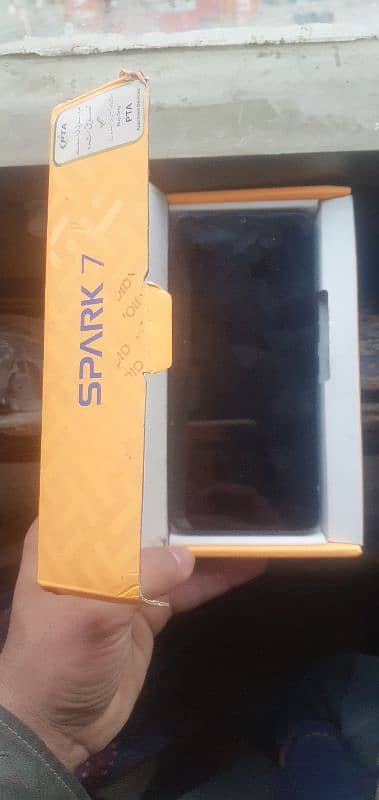 Tecno spark 7 Pta approved with box  2/32GB 9