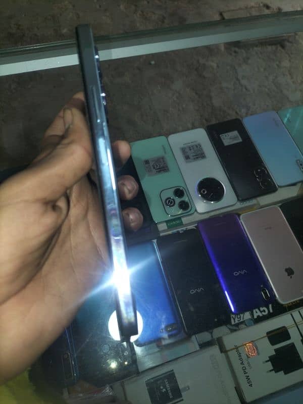 infinix Note 30 10 by 10 condition with box and charger 2