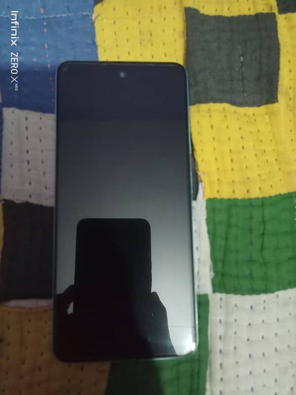 Infinix Smart 8 pro ram 4+4Rom128 box nhi hai Sirf mobile no fault 1