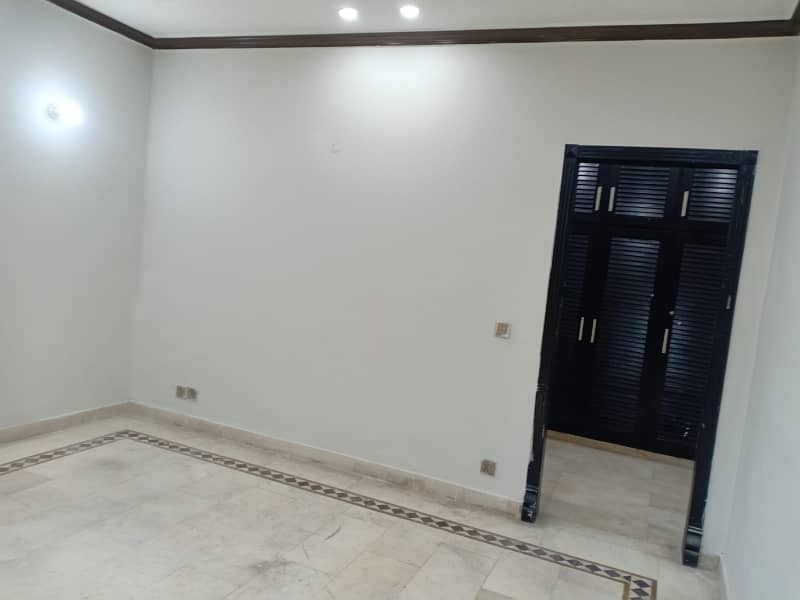 Prime Location House Spread Over 20 Marla In Izmir Town Available 24