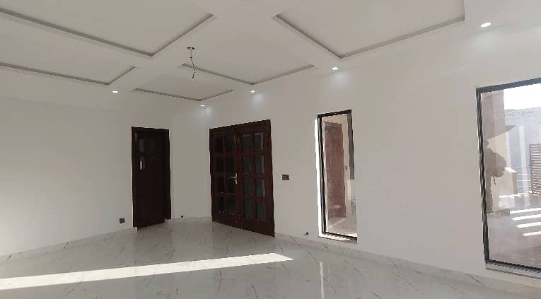 2375 Square Feet House For sale In Rs. 20000000 Only 6