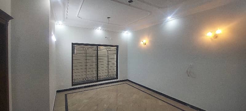 10 Marla Portion For Rent In C Block Bankers Co-Operative 2