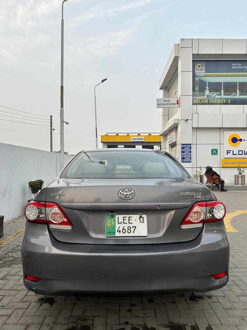 Toyota Corolla GLI 2013 5