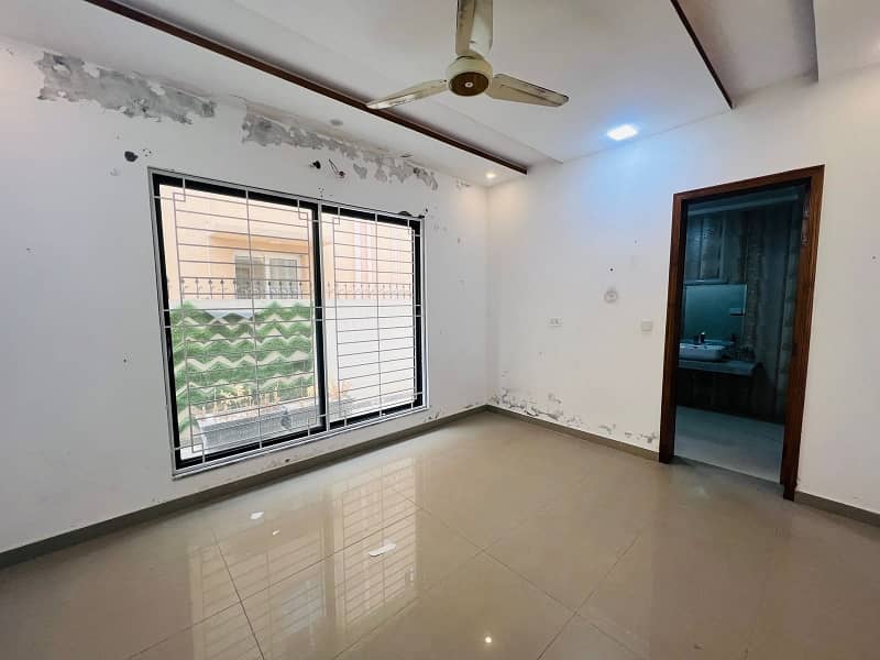 1 Kanal Lower Porshan For Rent in 14