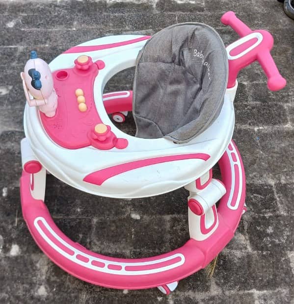 Baby walker in Good Condition 2