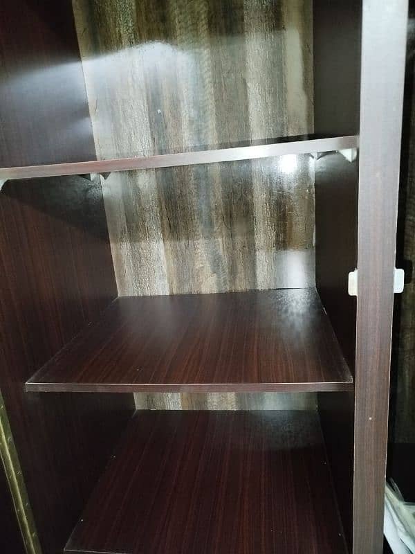 wardrobe like new 1