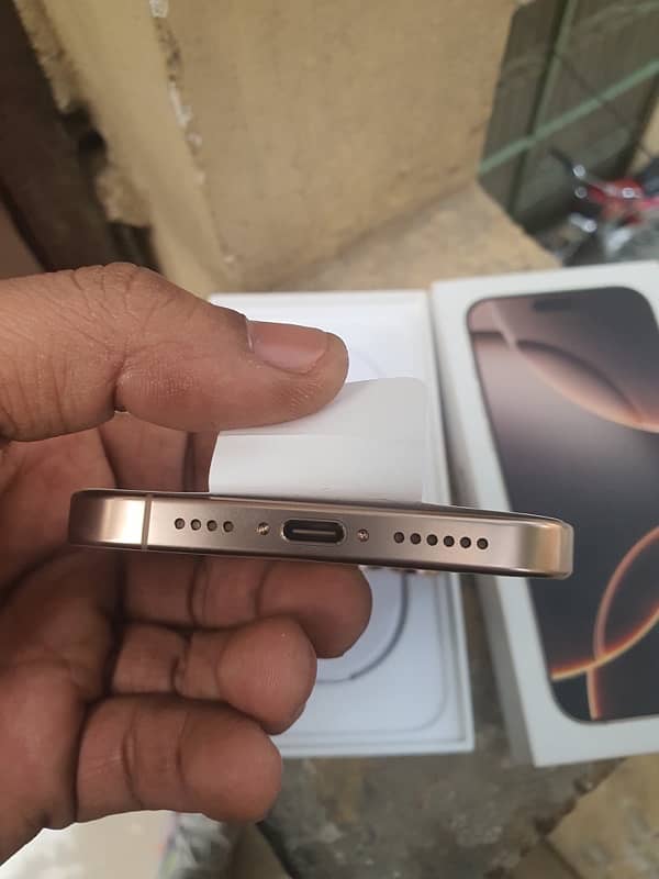 Iphone 16 Pro Max 256GB Desert Titanium Non PTA 6