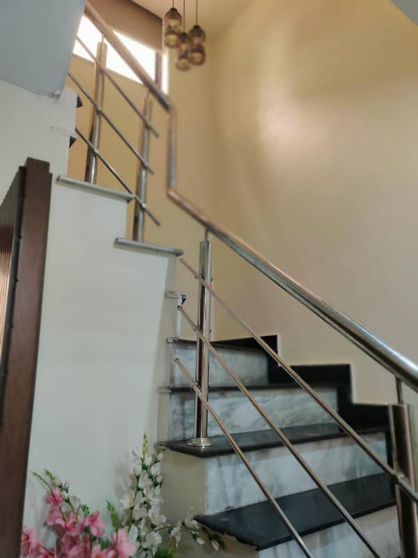 10 Marla House For Sale In Sector M3 Extension Lake City Lahore 13