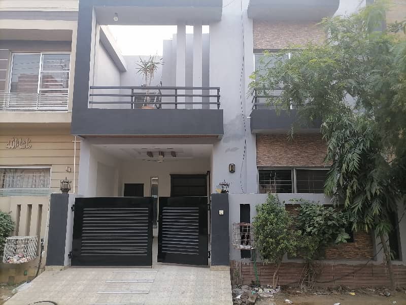 In State Life Phase 1 - Block A Extension House For rent Sized 5 Marla 0