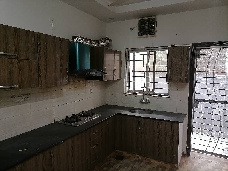 In State Life Phase 1 - Block A Extension House For rent Sized 5 Marla 13