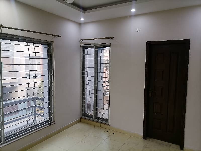 In State Life Phase 1 - Block A Extension House For rent Sized 5 Marla 15