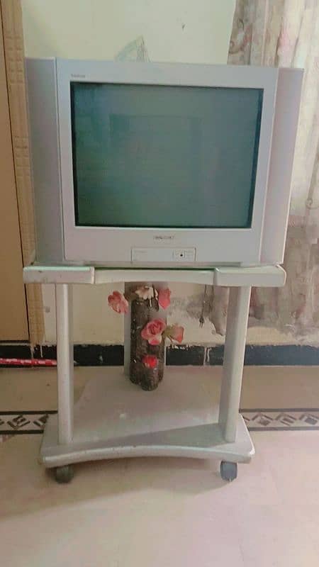 Original Sony Tv 21"  With Trolly 0