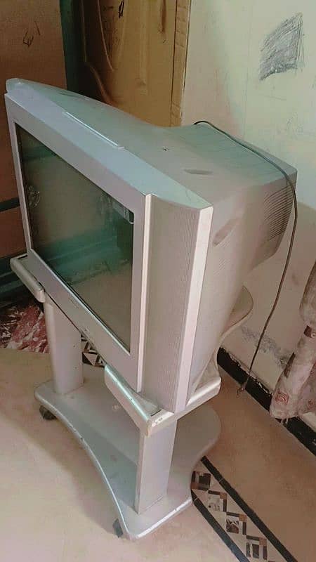 Original Sony Tv 21"  With Trolly 1