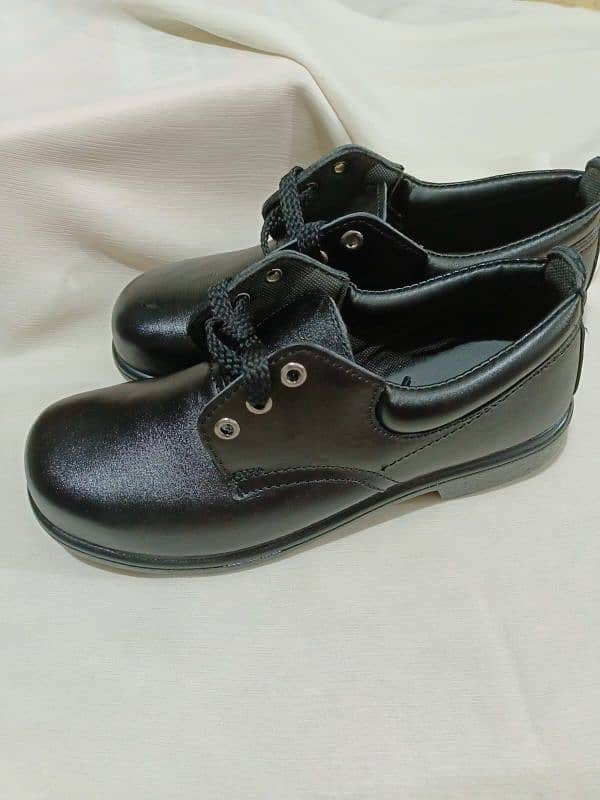 Stylish Safety Shoes 4