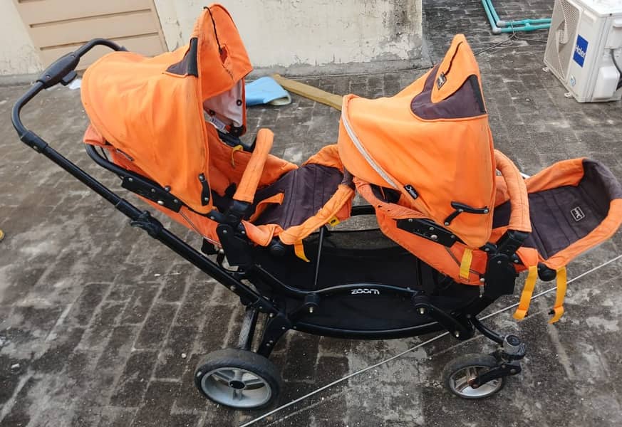 twin pram 2