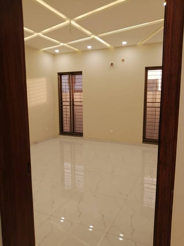 One Kanal Beautiful Full House For Rent In Secter C Bahria Town Lahore 1