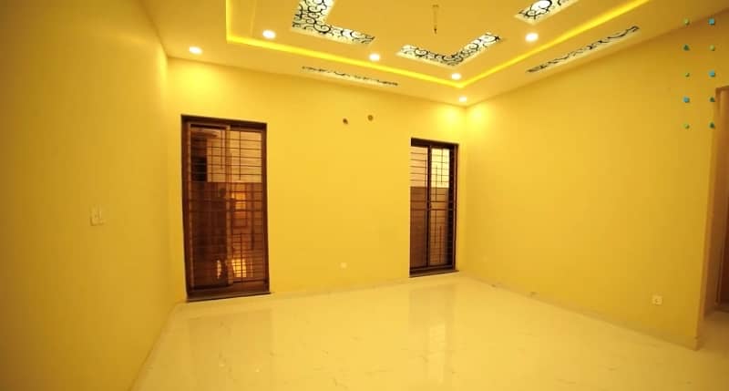 One Kanal Beautiful Full House For Rent In Secter C Bahria Town Lahore 6