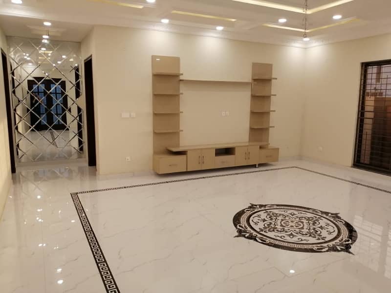 One Kanal Beautiful Full House For Rent In Secter C Bahria Town Lahore 9