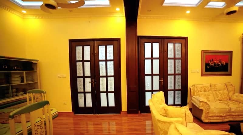 One Kanal Beautiful Full House For Rent In Secter C Bahria Town Lahore 13