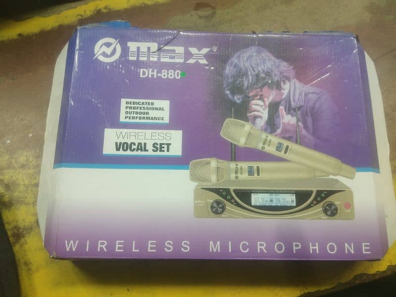 Max DH 880 wireless vocal set 4