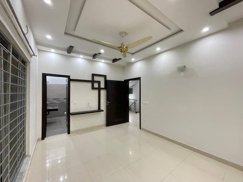 5 Marla House For Rent Is Available In State Life Phase 1 - Block E 5