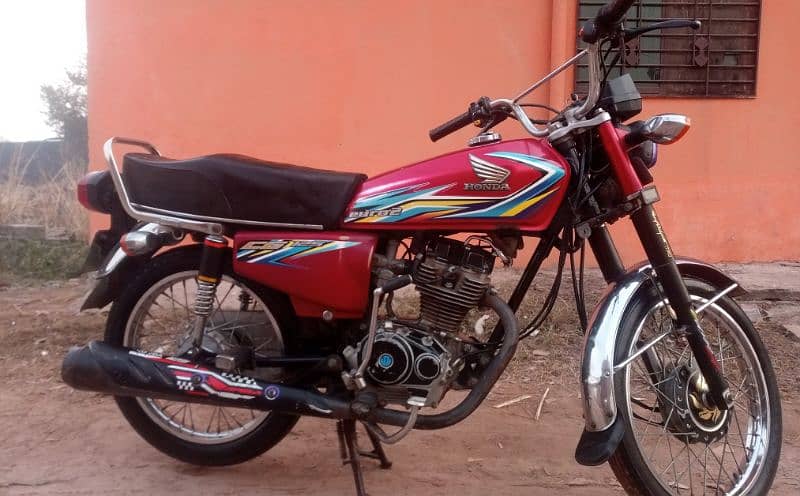 Honda 125 model 18 Punjab no location bhara kahu Islamabad 0