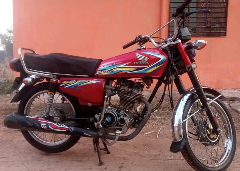 Honda 125 model 18 Punjab no location bhara kahu Islamabad 3