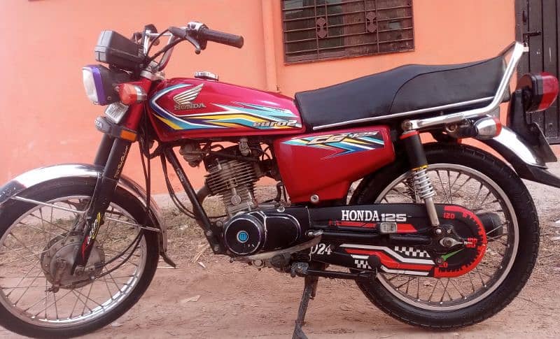 Honda 125 model 18 Punjab no location bhara kahu Islamabad 4