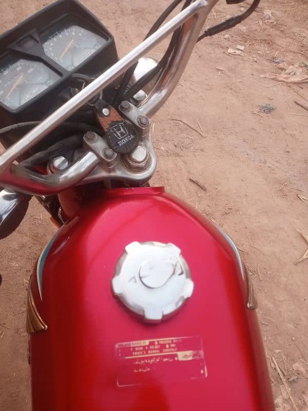 Honda 125 model 18 Punjab no location bhara kahu Islamabad 5