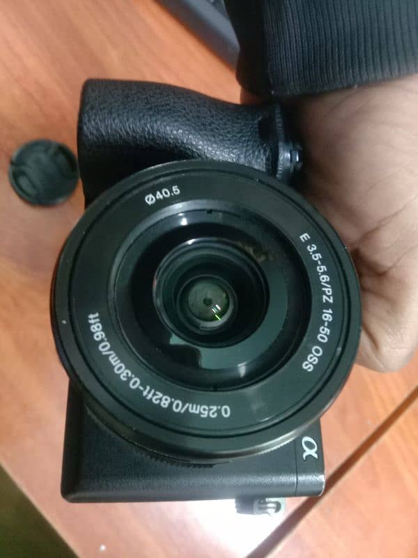 Sony 6500 body with kit lens 16x50 5