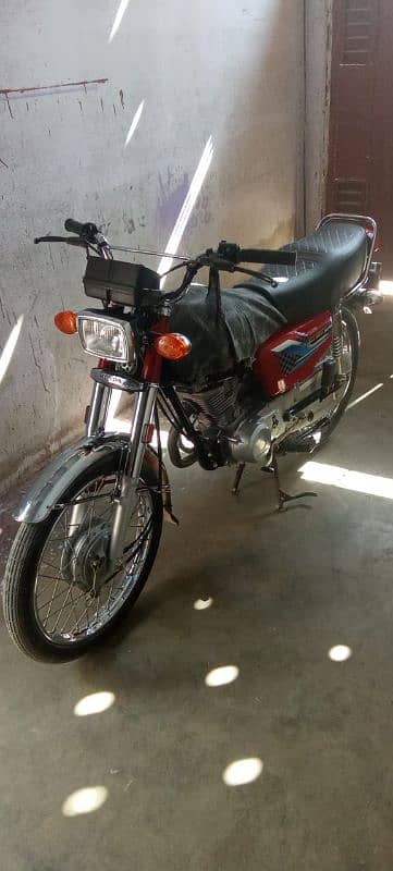 HONDA CG-125 IN RED COLOR 2024 3