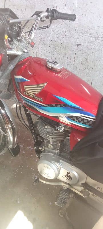 HONDA CG-125 IN RED COLOR 2024 11