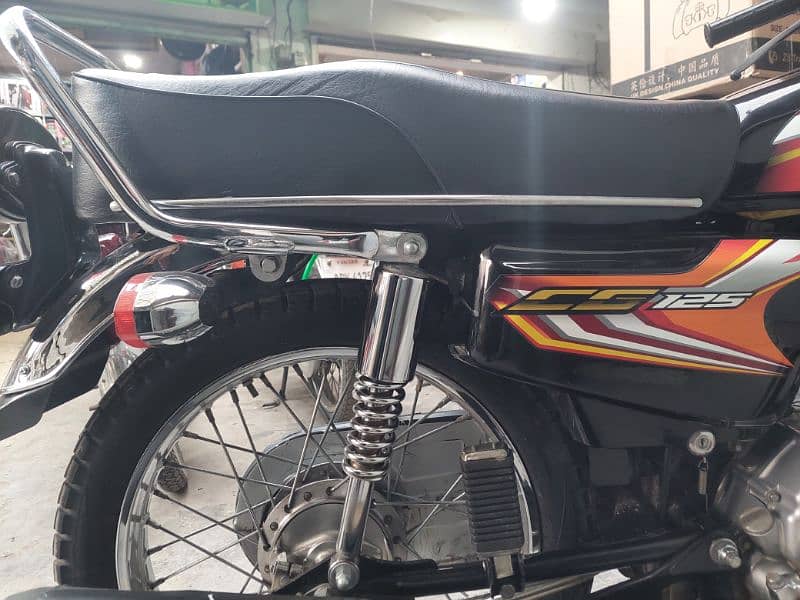 Honda 125 22 model Black colour 1