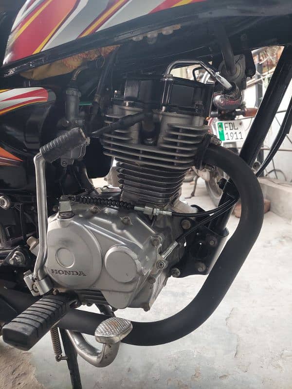 Honda 125 22 model Black colour 4