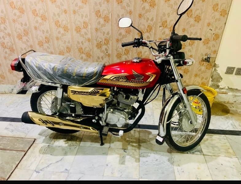 Honda 125 Special addition 1