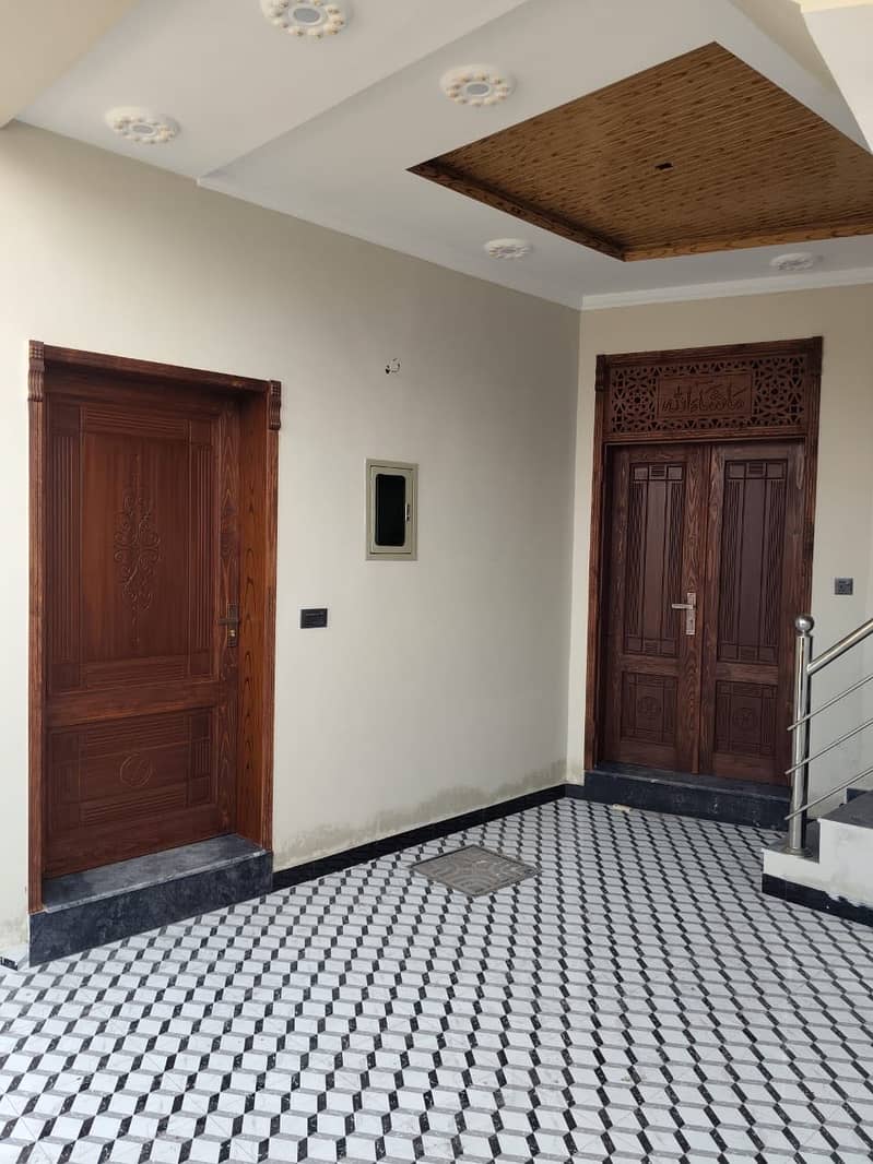 Prime Location Al Haram Garden House For sale Sized 5 Marla 7