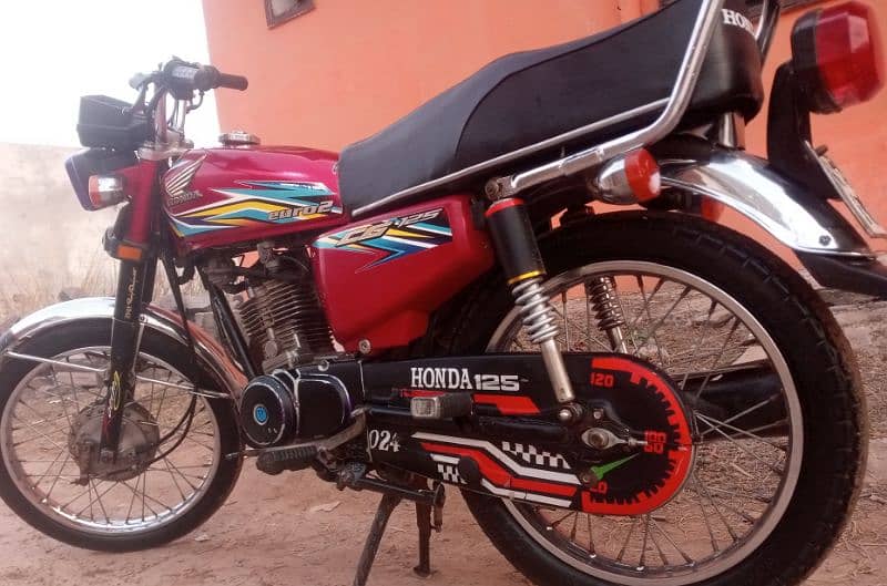 Honda 125 model 18 Punjab no biometric available 2