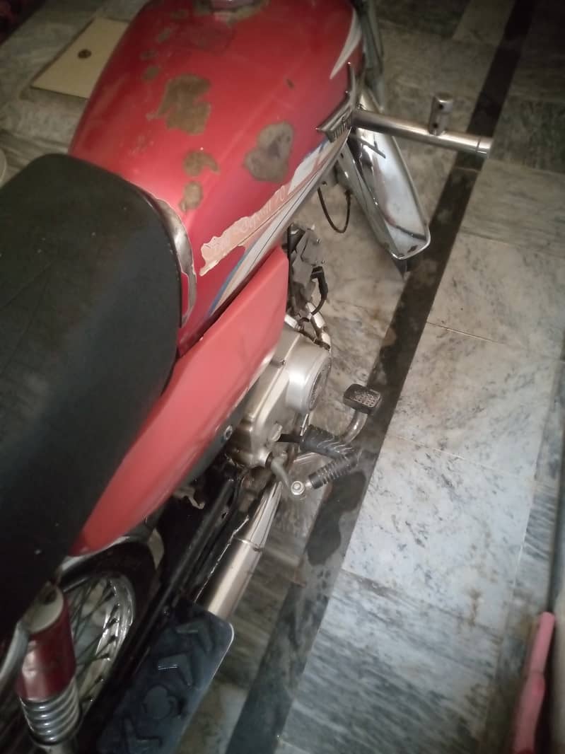 union star 70cc bike in excellent condition 3