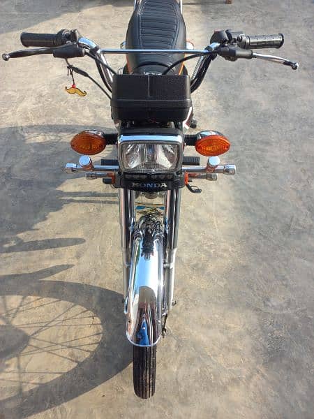 Honda 125 Lush condition.  22 model 15