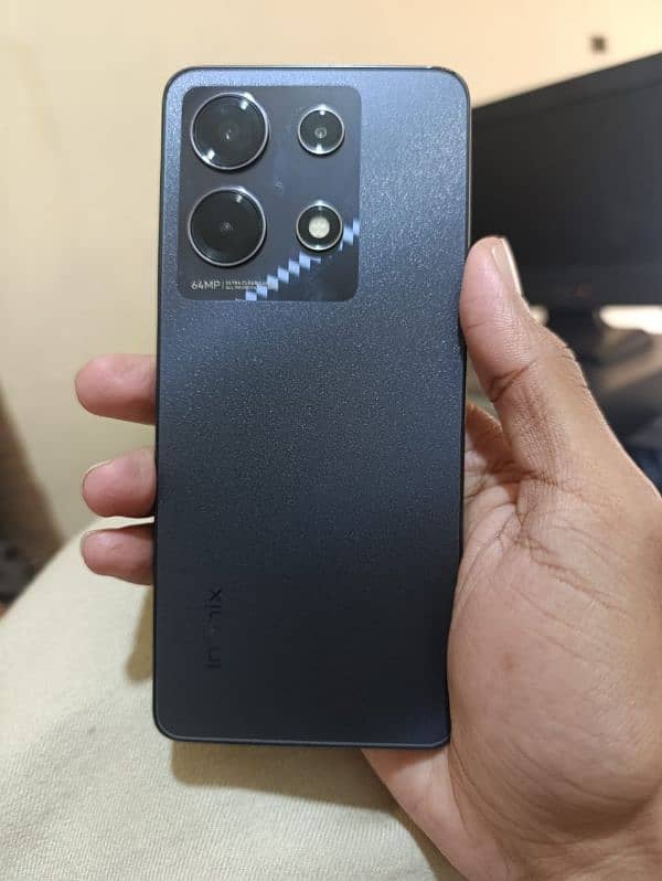 Infinix NOTE 30 8/256 0