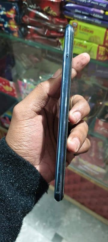 Vivo V21e 9.5/10 condition. 1