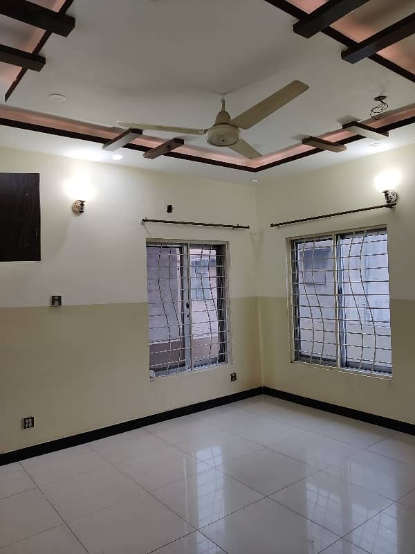 10 Marla Upper Portion For Rent 8