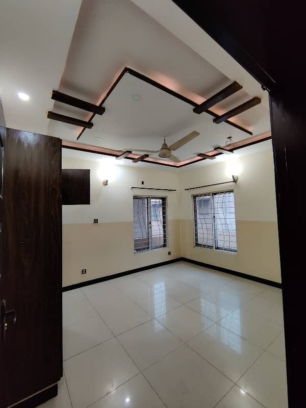 10 Marla Upper Portion For Rent 9